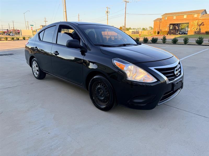 Nissan Versa 1.6 S 5M 2015