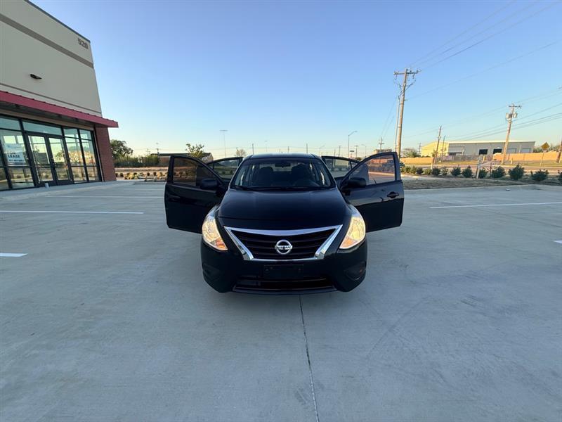Nissan Versa 1.6 S 5M 2015