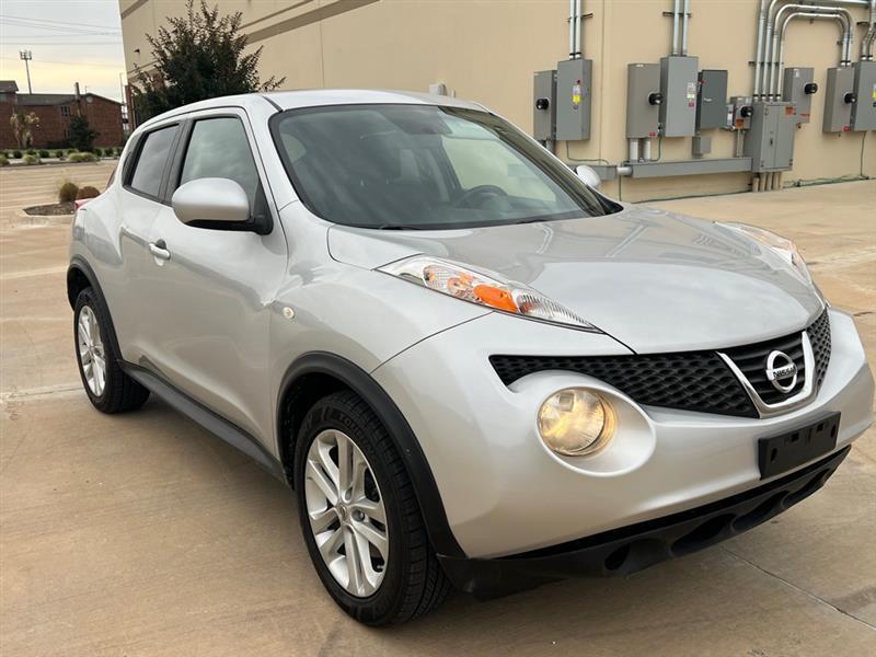 Nissan Juke S FWD 2014
