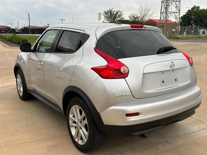 Nissan Juke S FWD 2014