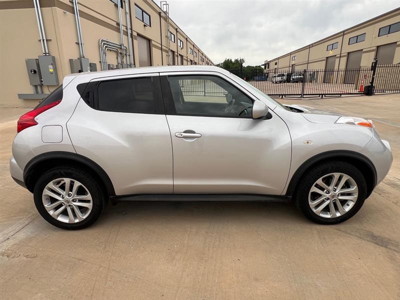 Nissan Juke S FWD 2014