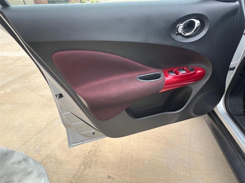 Nissan Juke S FWD 2014