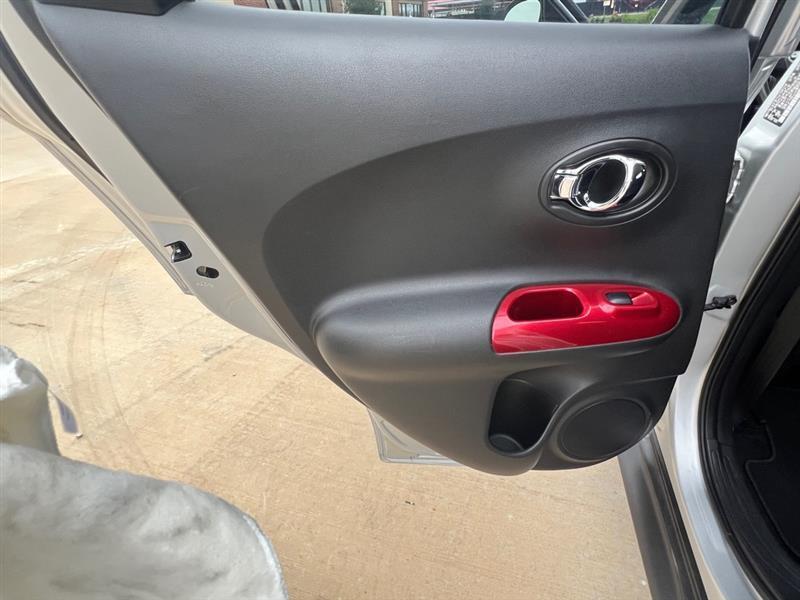 Nissan Juke S FWD 2014