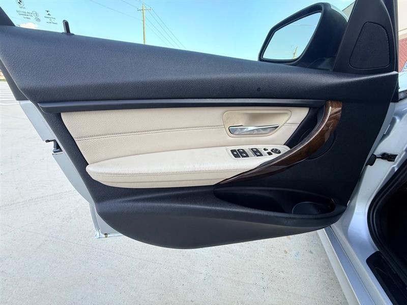 BMW 3-Series 320i Sedan 2016