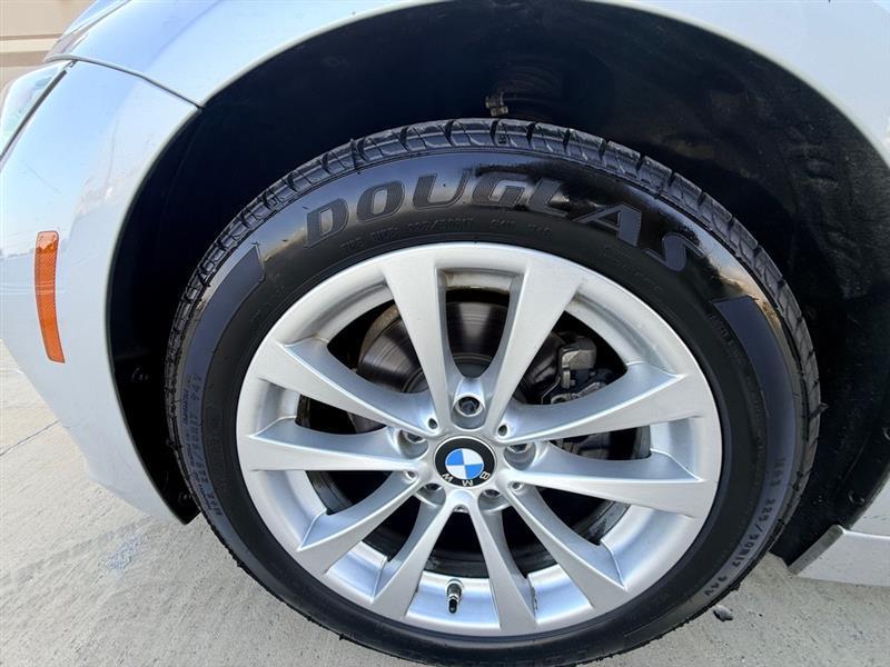 BMW 3-Series 320i Sedan 2016