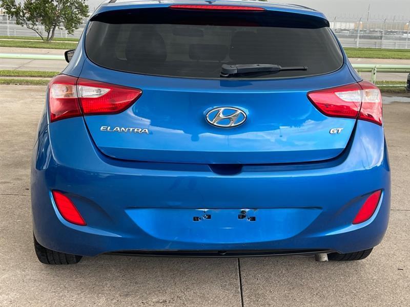 Hyundai Elantra GT A/T 2017