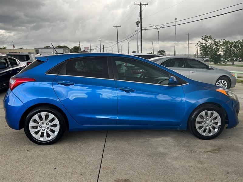 Hyundai Elantra GT A/T 2017