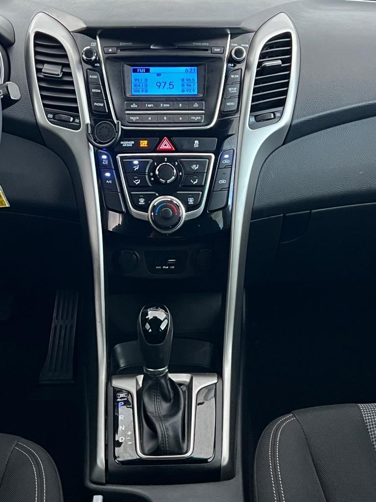 Hyundai Elantra GT A/T 2017