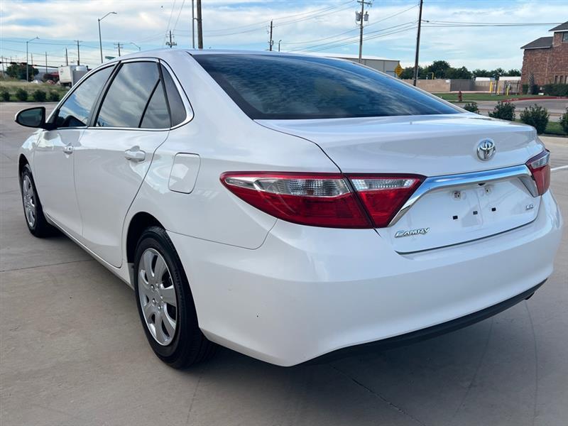 Toyota Camry LE 2017