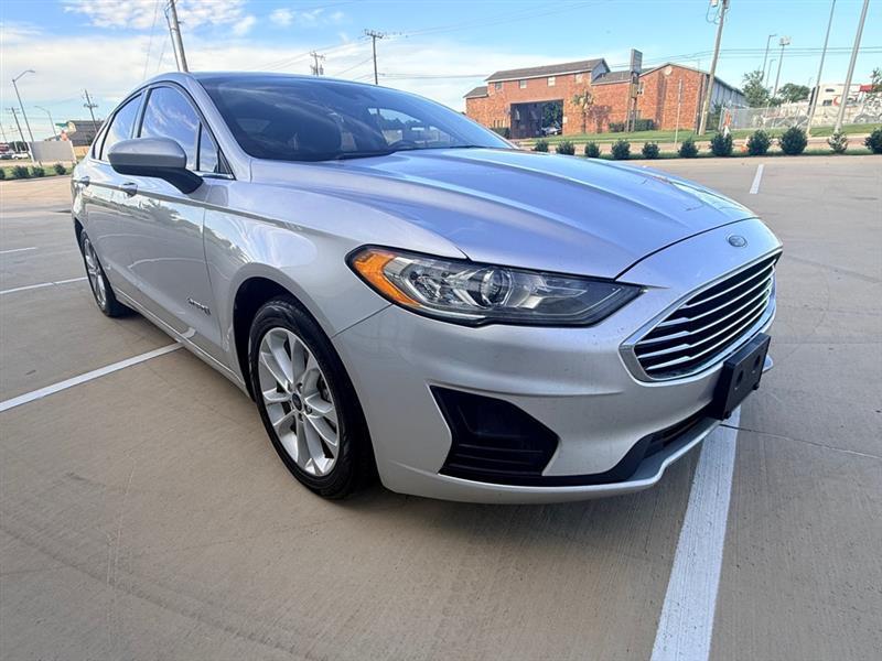 Ford Fusion Hybrid SE 2019