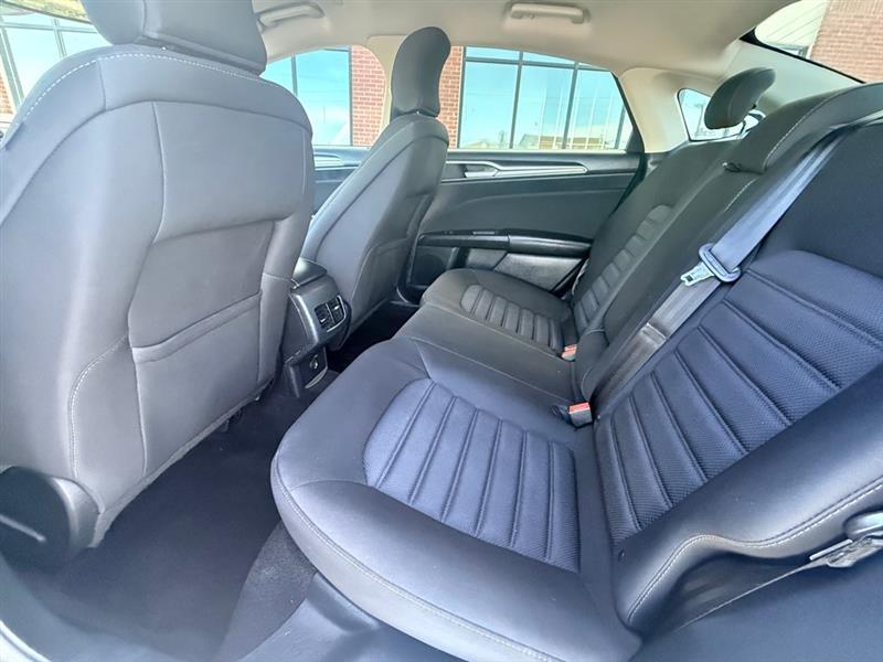 Ford Fusion Hybrid SE 2019