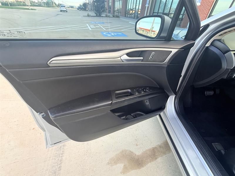 Ford Fusion Hybrid SE 2019