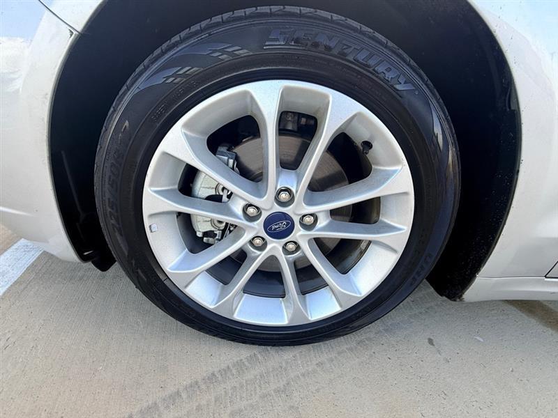 Ford Fusion Hybrid SE 2019