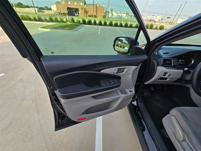 Honda Pilot LX 2WD 2017