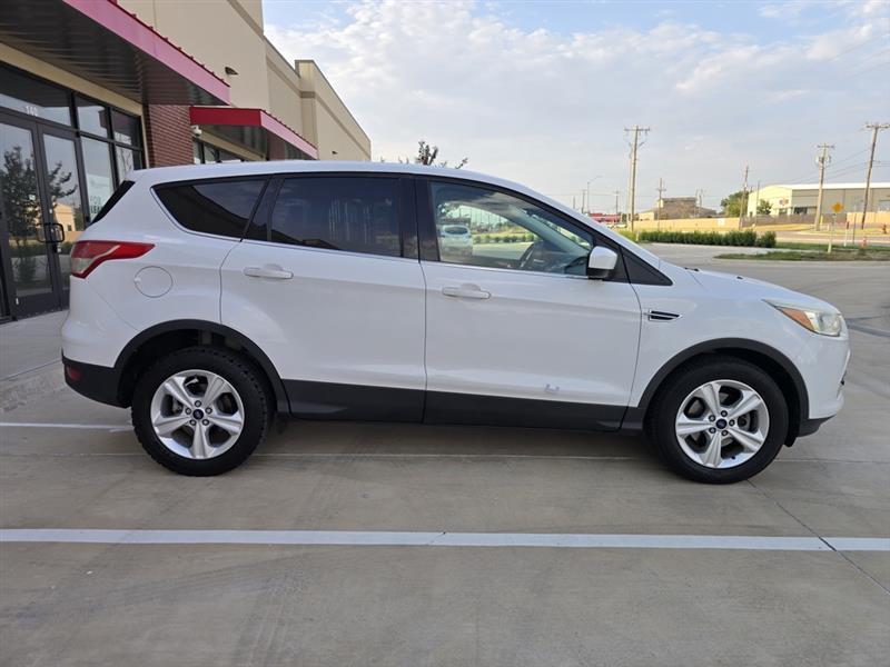 Ford Escape SE FWD 2016