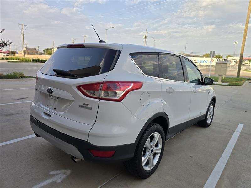 Ford Escape SE FWD 2016