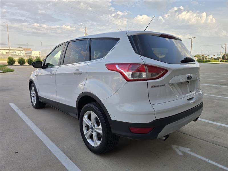 Ford Escape SE FWD 2016