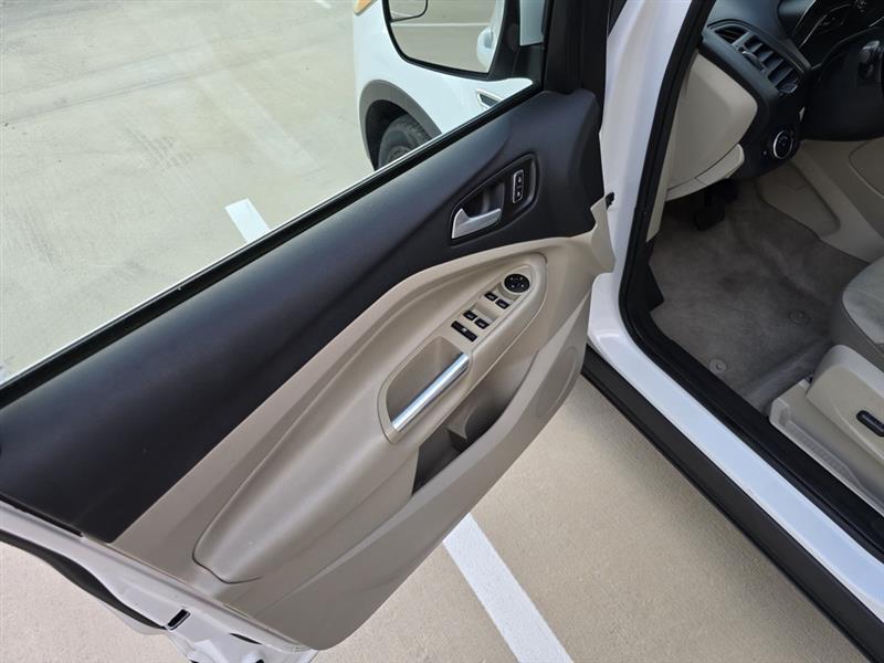 Ford Escape SE FWD 2016