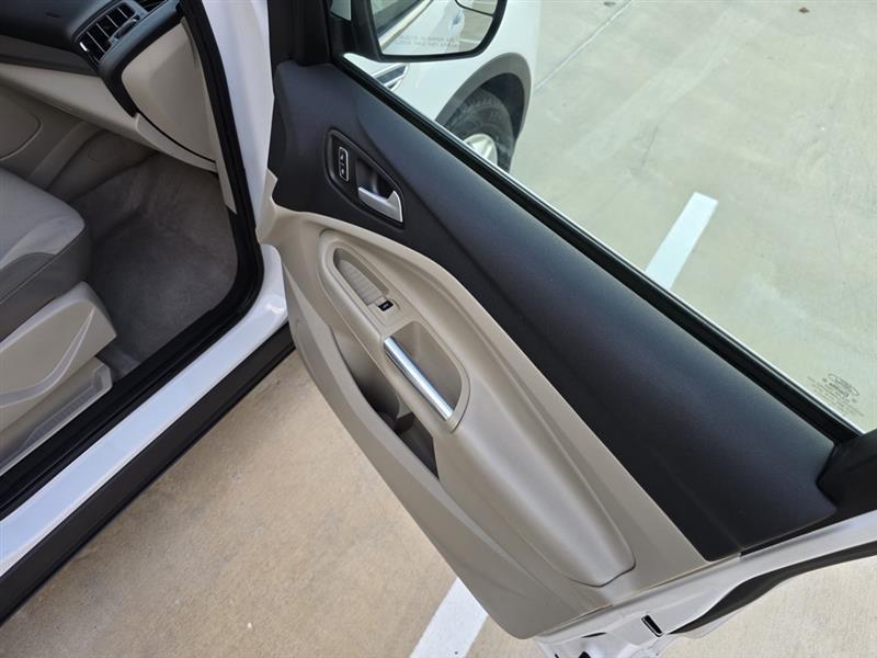 Ford Escape SE FWD 2016