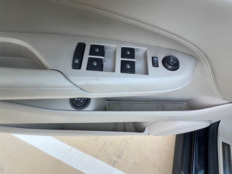 Cadillac SRX Luxury Collection 2011