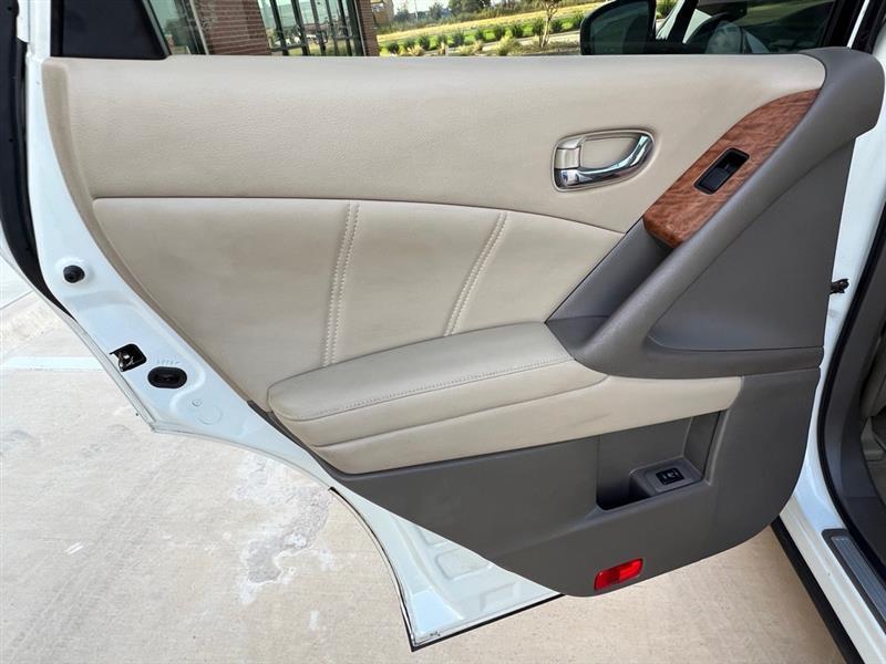 Nissan Murano S 2012