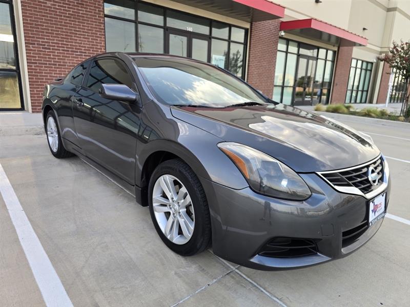 Nissan Altima 2.5 S CVT Coupe 2012