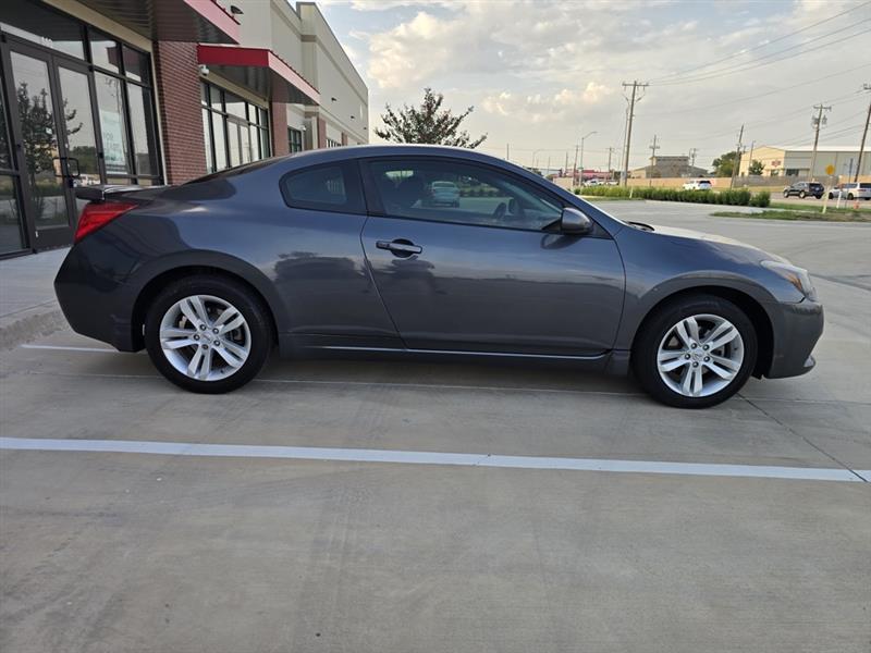 Nissan Altima 2.5 S CVT Coupe 2012