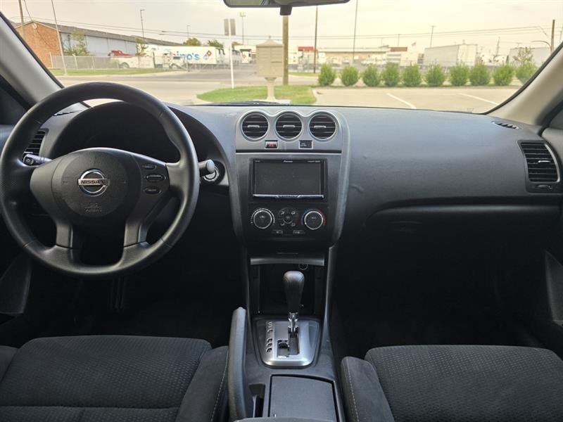 Nissan Altima 2.5 S CVT Coupe 2012