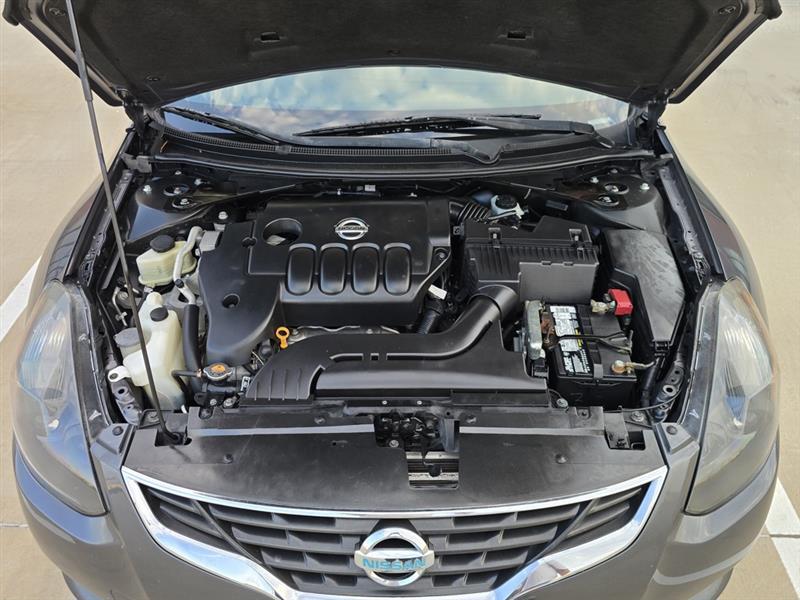 Nissan Altima 2.5 S CVT Coupe 2012