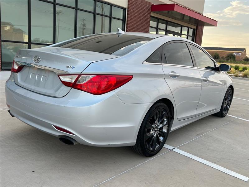 Hyundai Sonata SE Auto 2011