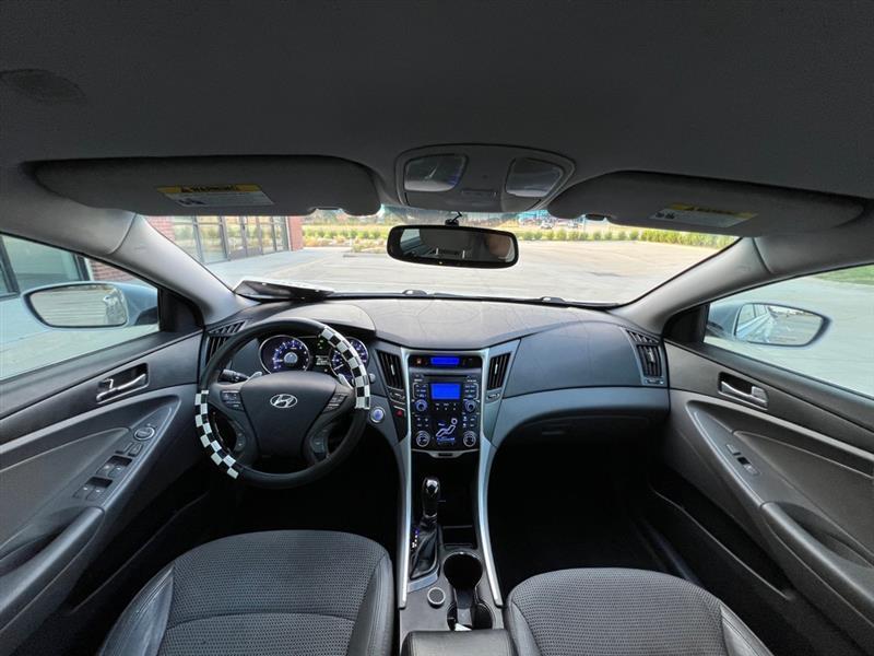Hyundai Sonata SE Auto 2011