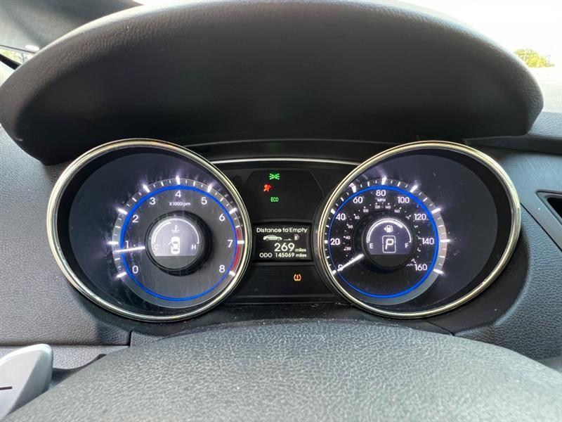 Hyundai Sonata SE Auto 2011