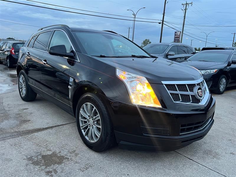 Cadillac SRX Base 2011