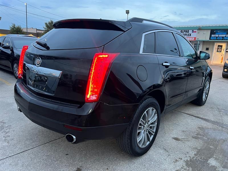 Cadillac SRX Base 2011
