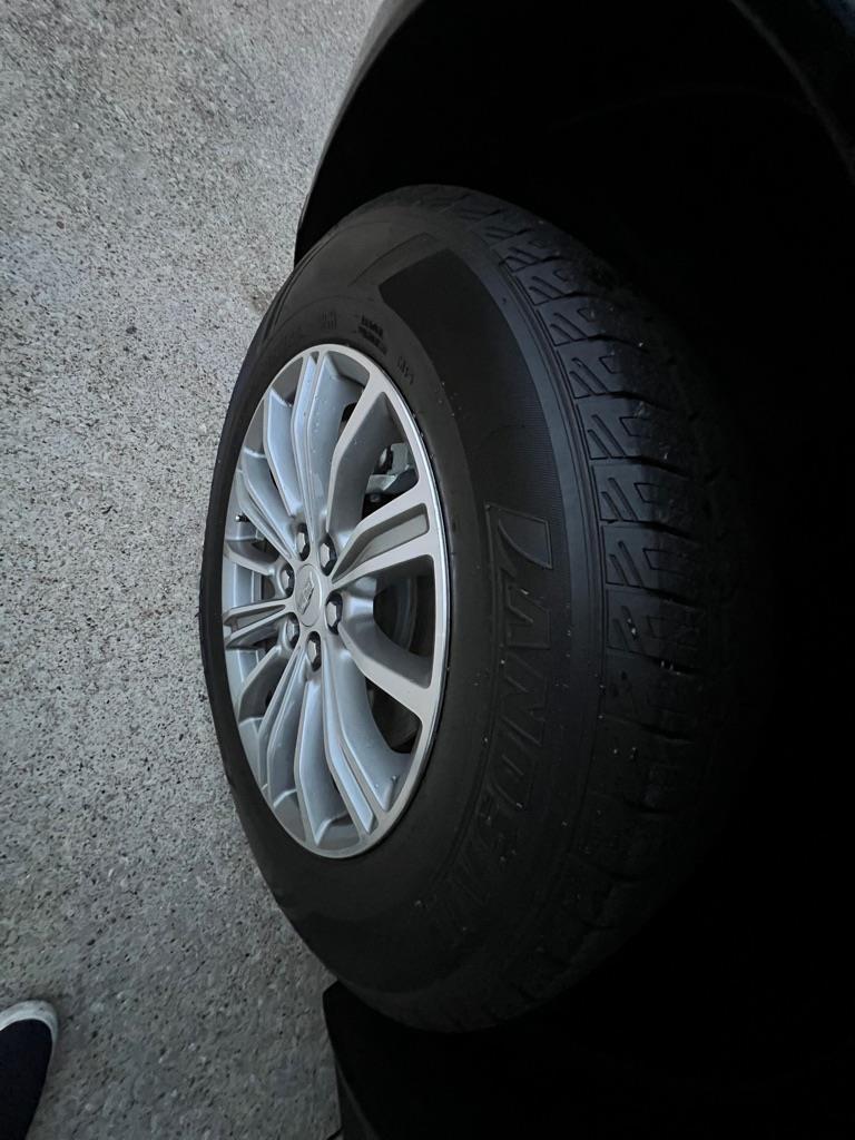 Cadillac SRX Base 2011