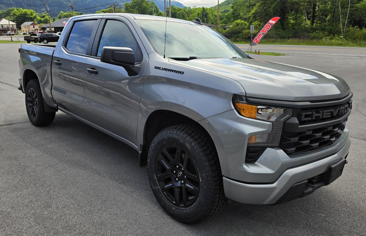 Chevrolet Silverado 1500 Custom Crew Cab 4WD 2023