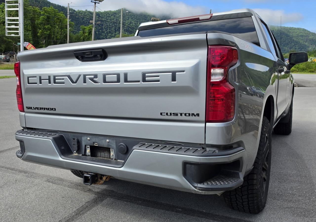 Chevrolet Silverado 1500 Custom Crew Cab 4WD 2023