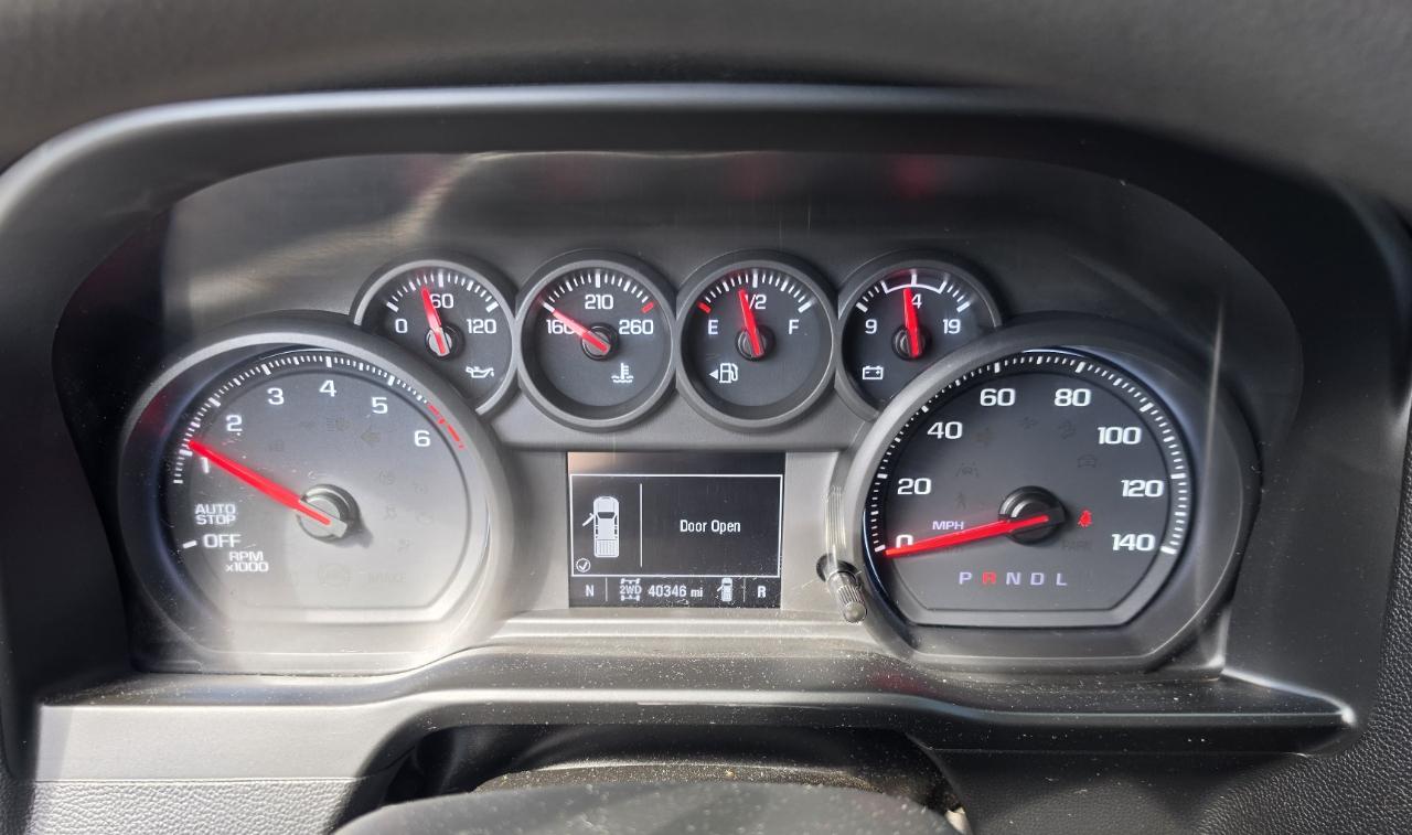 Chevrolet Silverado 1500 Custom Crew Cab 4WD 2023