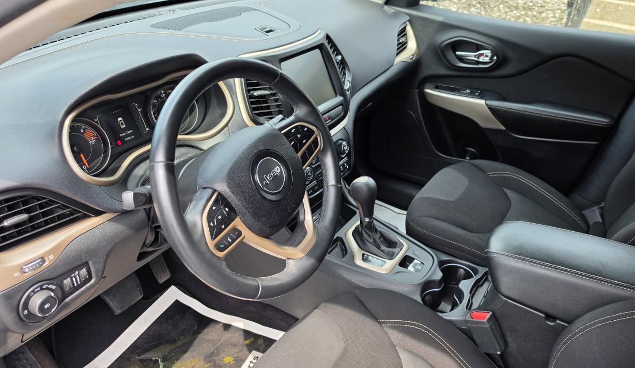 Jeep Cherokee Latitude FWD 2017