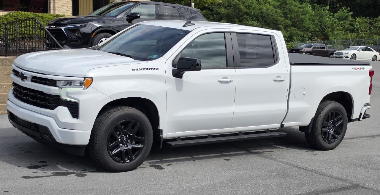 Chevrolet Silverado 1500 RST Crew Cab 4WD 2024