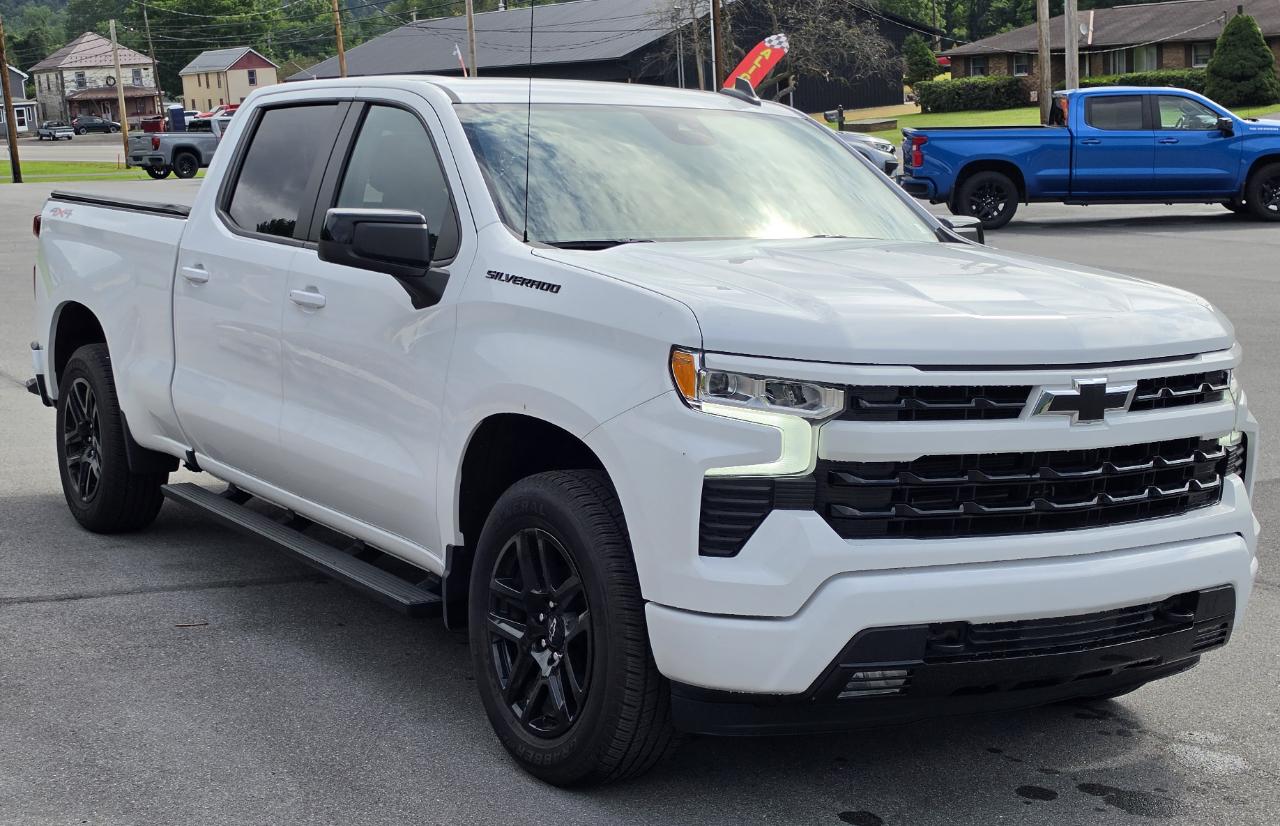 Chevrolet Silverado 1500 RST Crew Cab 4WD 2024