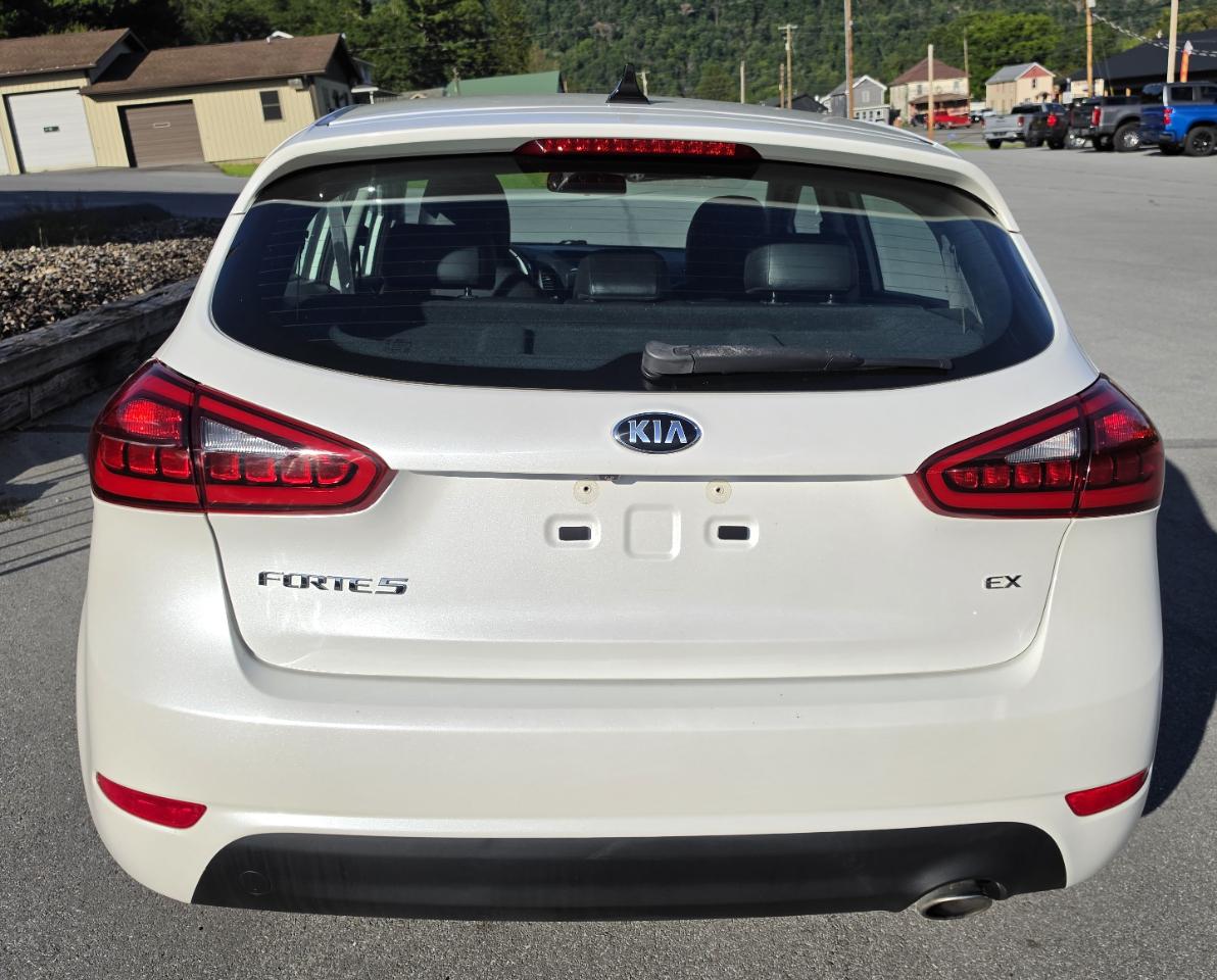 Kia Forte 5-Door EX 2017