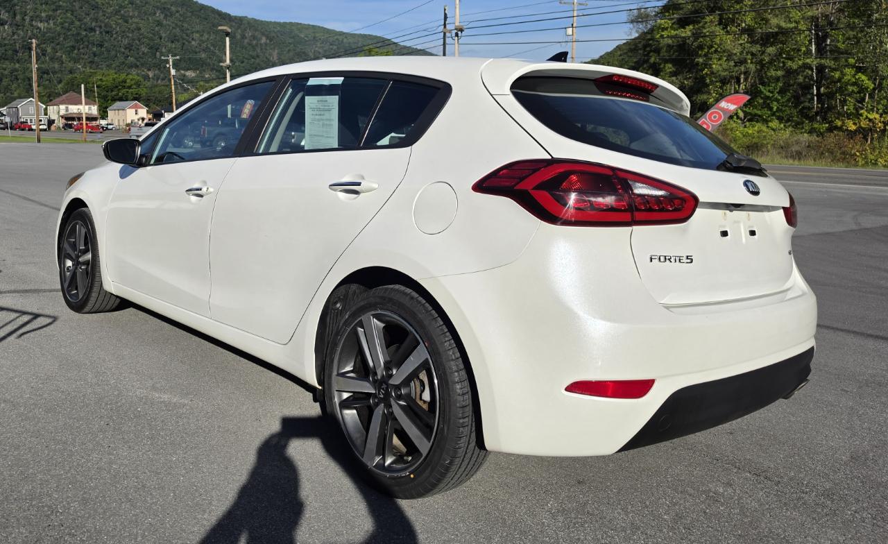 Kia Forte 5-Door EX 2017