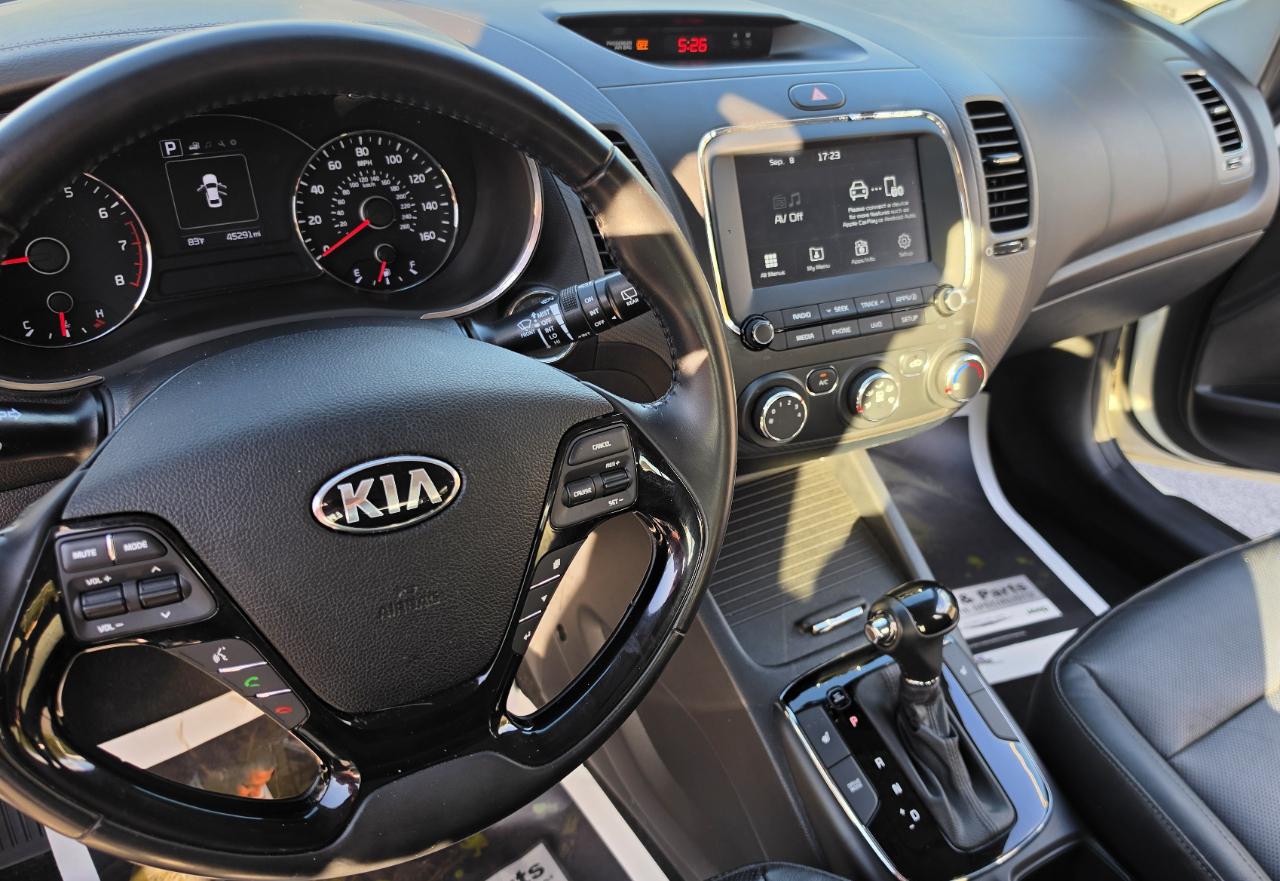 Kia Forte 5-Door EX 2017