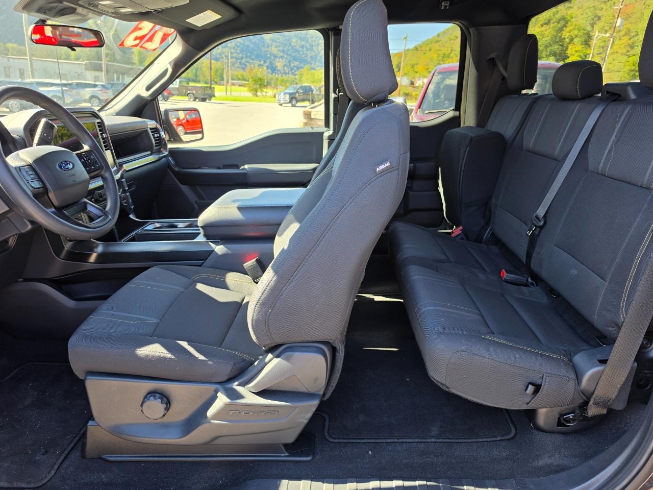 Ford F-150 STX SuperCab 6.5-ft. Bed 4WD 2025