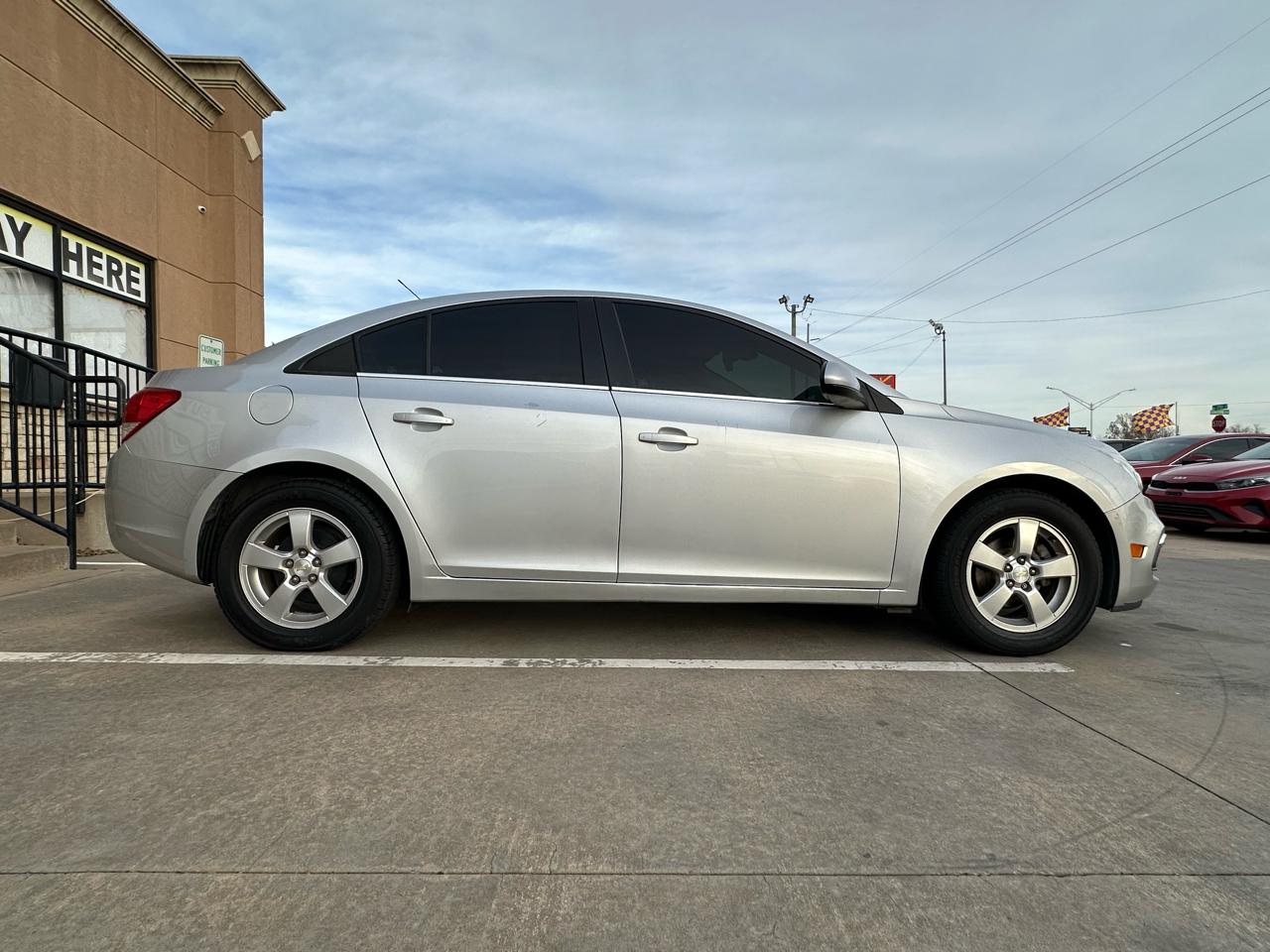 Chevrolet Cruze Limited 4dr Sdn Auto LT w/1LT 2016