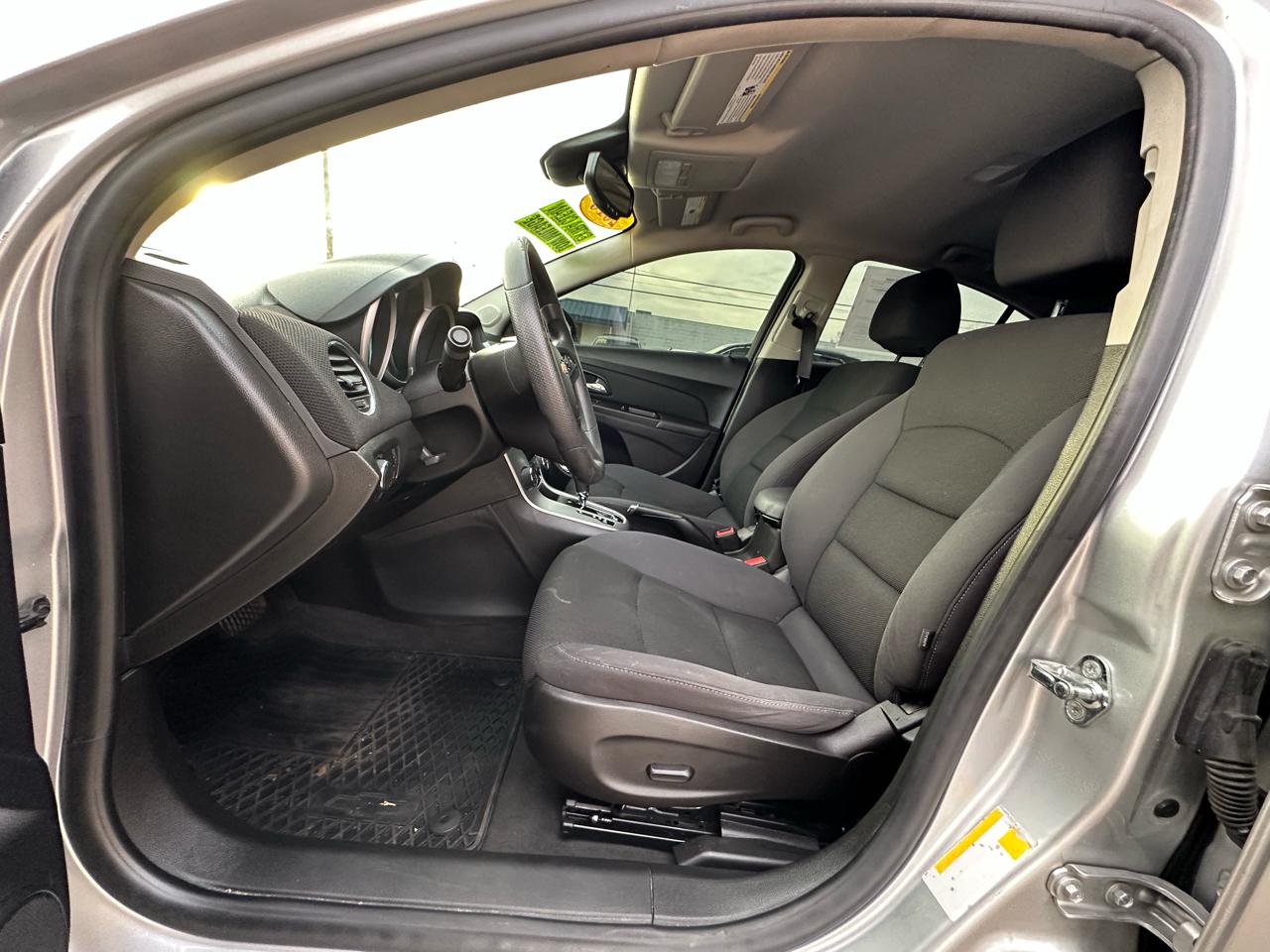Chevrolet Cruze Limited 4dr Sdn Auto LT w/1LT 2016