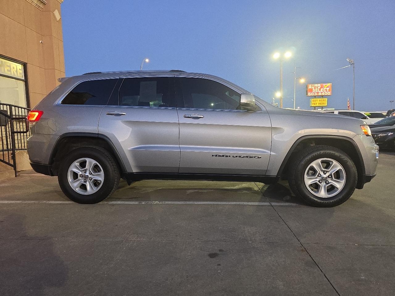 Jeep Grand Cherokee Laredo 4x2 2017