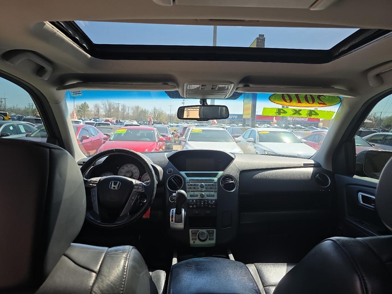 Honda Pilot 4WD 4dr Touring w/RES & Navi 2010