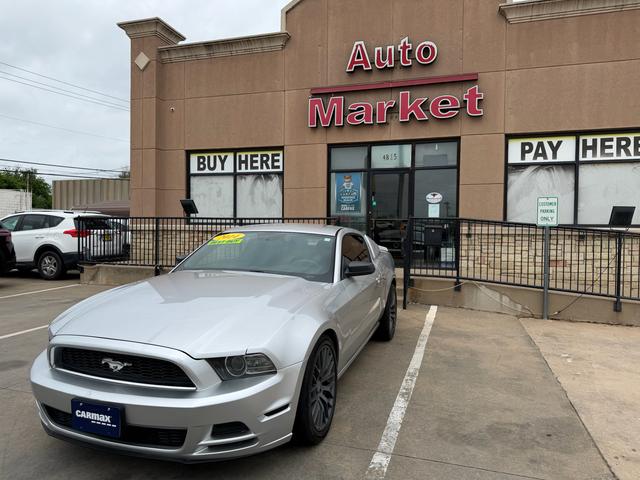 2014 Ford Mustang V6 Coupe RWD